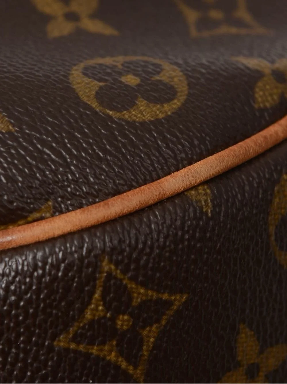 ♥️Louis Vuitton Galliera MM Monogram Canvas Shoulder Bag in Brown and Tan♥️